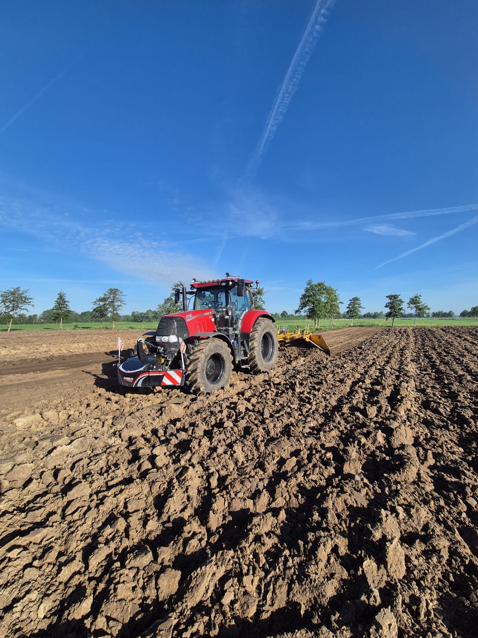 Case IH trekker met plooiwerk